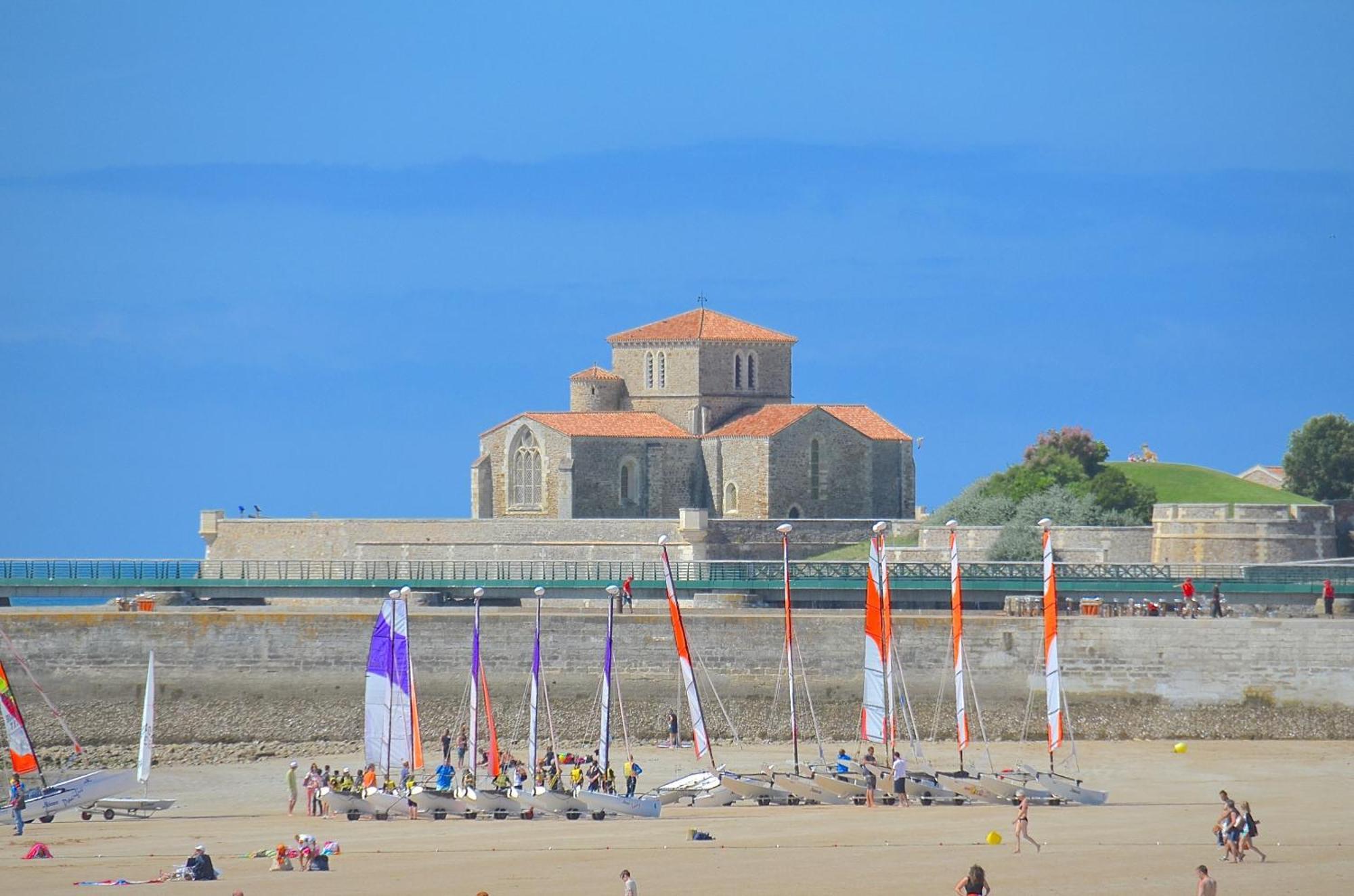 Appartements Front De Mer Sables D'Olonne 莱萨布勒-多洛讷 外观 照片